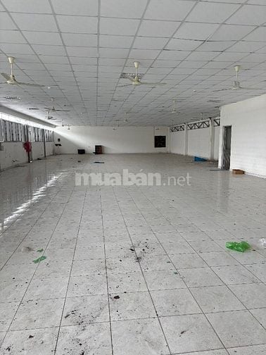 Cho thuê nhà làm kho xưởng hoặc văn phòng giá siêu rẻ