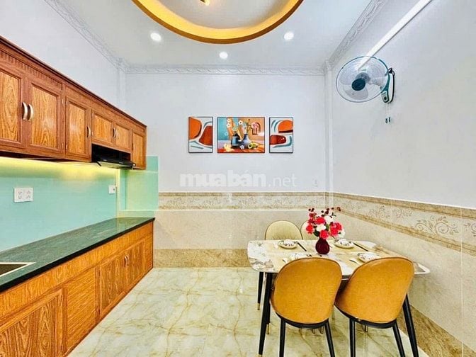 Sang nhượng gấp nhà 41m2 Yên Thế, P. 2, Tân Bình. Gần sân bay TSN