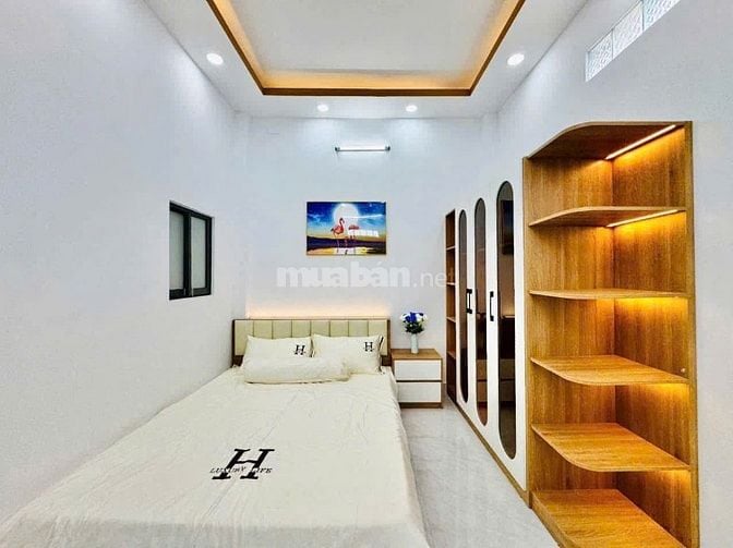 Sang nhượng gấp nhà 41m2 Yên Thế, P. 2, Tân Bình. Gần sân bay TSN
