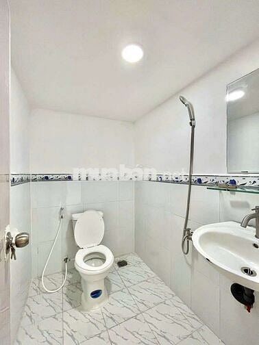 [Hiếm] - Duplex Ban công - Full nội thất - Gần Ba Tháng Hai Q10