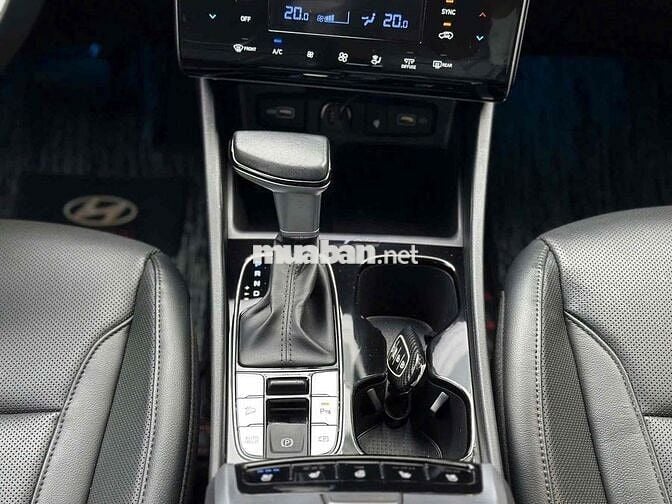 Hyundai Tucson 2023 2.0 AT Đặc biệt - 40000 km