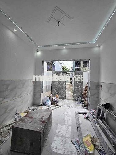 bán nhà 3 tầng 40m2 - 3PN - ngay chợ bình trị đông - bình tân