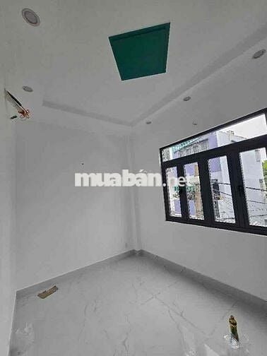 bán nhà 3 tầng 40m2 - 3PN - ngay chợ bình trị đông - bình tân