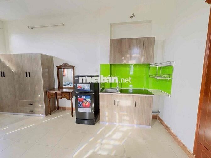 PHÒNG BAN CÔNG 30M2 - FULL NỘI THẤT SIÊU THOÁNG