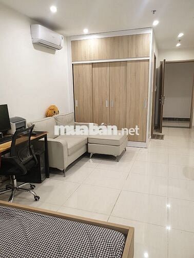 Cho thuê căn hộ Studio đồ cơ bản liền tường tại Vinhomes giá 6,5tr/th