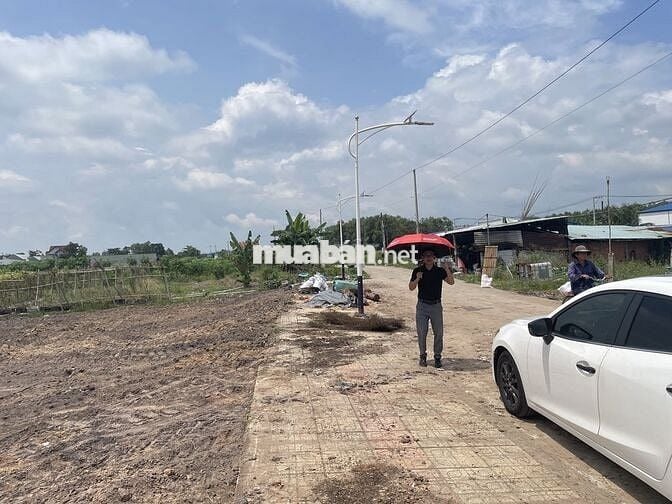 Cần bán lô đất 196m tc 100m gần Kcn bàu bàng,giá rẽ chỉ 450tr