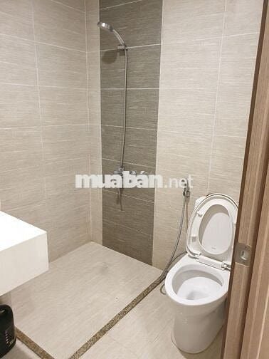 Cho thuê căn hộ Studio đồ cơ bản liền tường tại Vinhomes giá 6,5tr/th