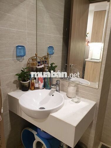 Cho thuê căn hộ Studio đồ cơ bản liền tường tại Vinhomes giá 6,5tr/th