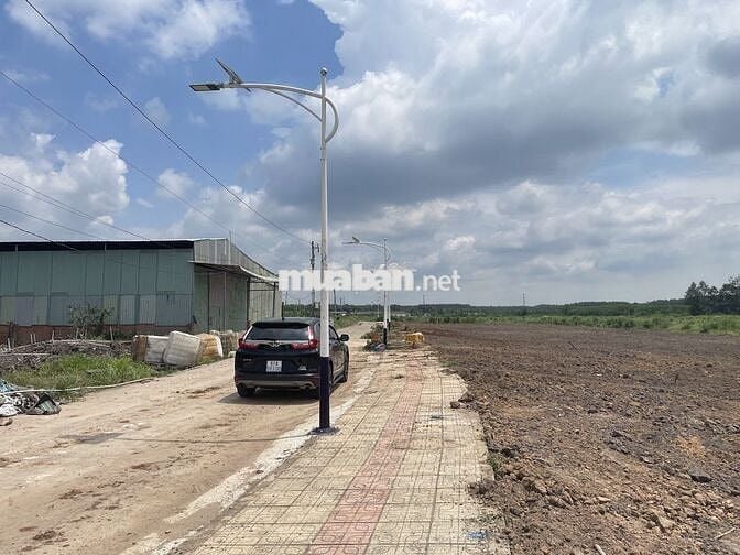 Cần bán lô đất 196m tc 100m gần Kcn bàu bàng,giá rẽ chỉ 450tr
