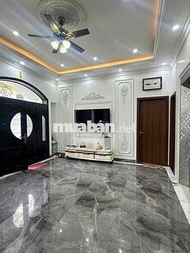 Bán nhà 4 tầng biệt thự vinhome đẳng cấp khu vực khan hiếm