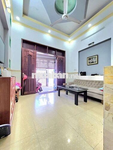 Nhà 2 tầng hẻm 2056 huỳnh tấn phát