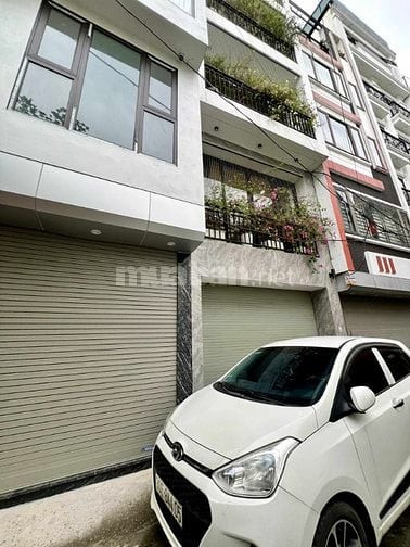 NHÀ ĐẸP LUNG LINH - DÂN XÂY - Ô TÔ ĐỖ CỬA - THANG MÁY - 8 TỶ CHÚT