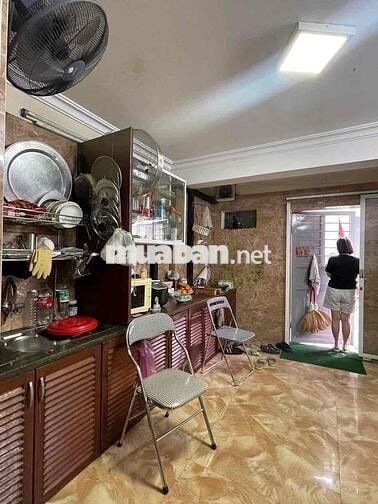 Bán nhà mặt đường 30m hai mặt ngõ ba tầng cực đẹp