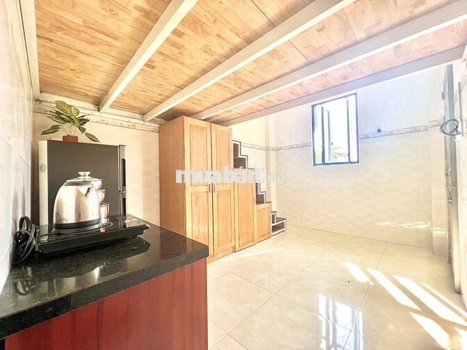 NGAY ĐH VĂN HIẾN, GÁC LỬNG 25M2 NGAY GẦN KHÚC GIAO ÂU CƠ LẠC LONG QUÂN