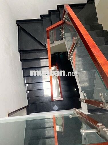 NHÀ 2 LẦU 4PN. 4WC MT Đ/SỐ P TAM BÌNH. THỦ ĐỨC
