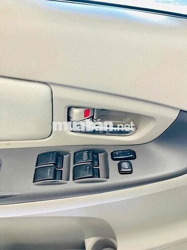 Toyota Innova 2014 2.0G - 149000 km