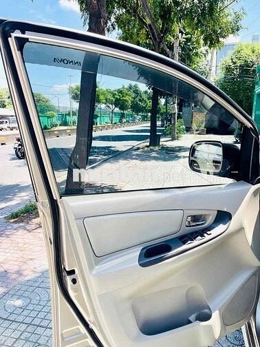 Toyota Innova 2014 2.0G - 149000 km