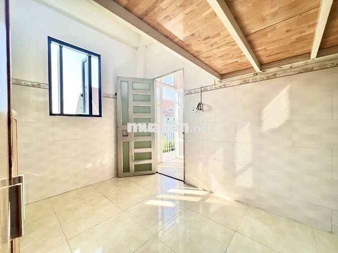 NGAY ĐH VĂN HIẾN, GÁC LỬNG 25M2 NGAY GẦN KHÚC GIAO ÂU CƠ LẠC LONG QUÂN