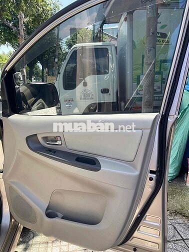 Toyota Innova 2014 2.0G - 149000 km