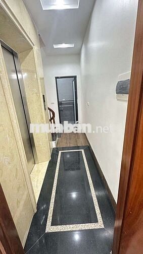 Đê La Thành, bán nhà mặt ngõ thông kinh doanh, 46m * 5 tầng thang máy.
