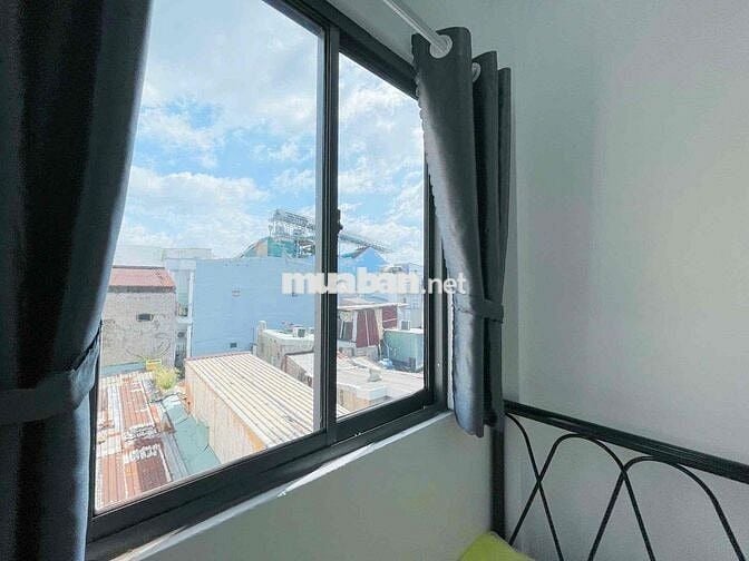 Studio cửa sổ thoáng, ở Xô Viết Nghệ Tĩnh Bình Thạnh
