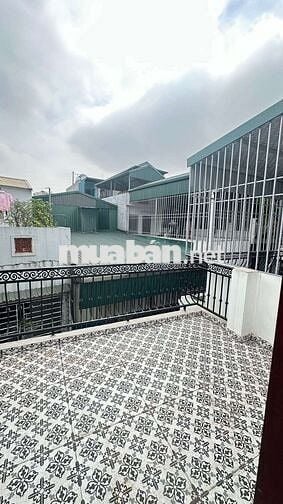 Đê La Thành, bán nhà mặt ngõ thông kinh doanh, 46m * 5 tầng thang máy.