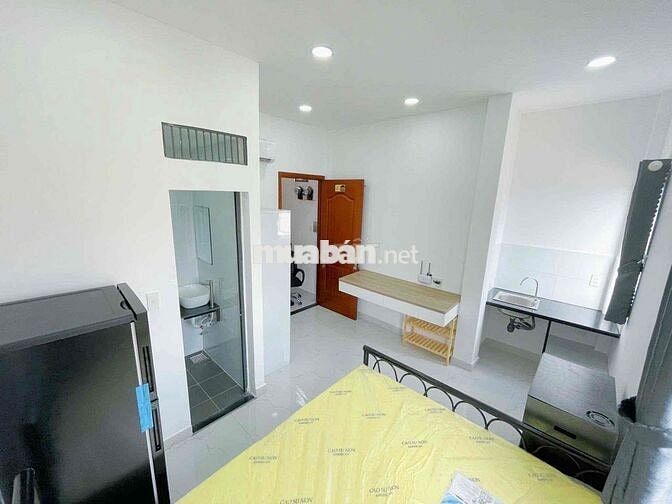 Studio cửa sổ thoáng, ở Xô Viết Nghệ Tĩnh Bình Thạnh