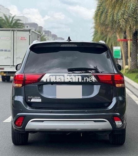 Bán Outlander 2.0L CVT 2023 - Xe Gia Đình Siêu Đẹp