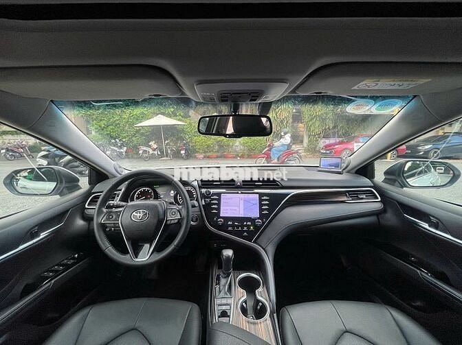 Toyota Camry 2019 2.5Q - 31000 km