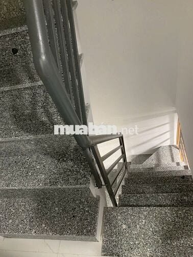 Nhà 3 tầng giá tốt..!, Hiệp Bình Chánh, Thủ Đức gần TTTM Gigamall,