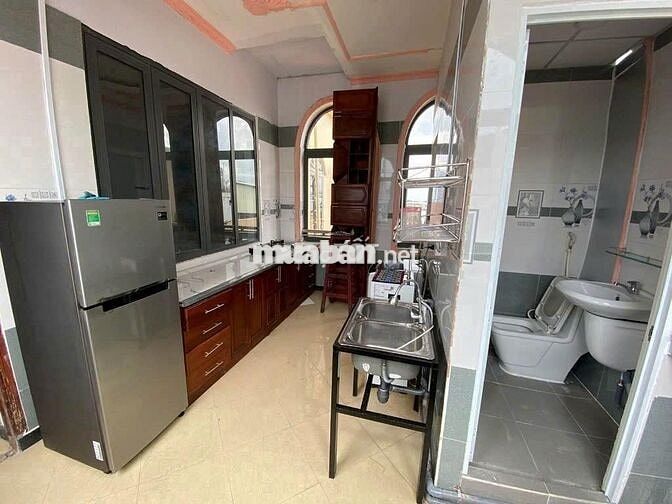 PHÒNG NHÓM SINH VIÊN 4 NGƯỜI. DTSD RỘNG 120m2 TOLET RIÊNG