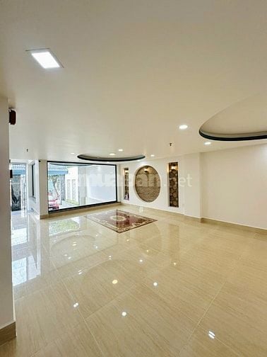Bán tòa nhà mặt tiền đường 42 Bình Trưng Đông Quận 2 giá 36 tỷ
