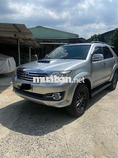 Toyota Fortuner 2015 2.5G 4x2 - 130000 km