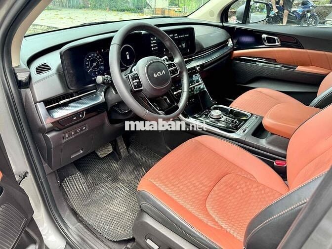Kia Carnival 2023 Signature 2.2D - 36000 km