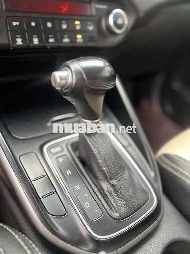 Kia Rondo 2016 1.7 DAT - 120000 km