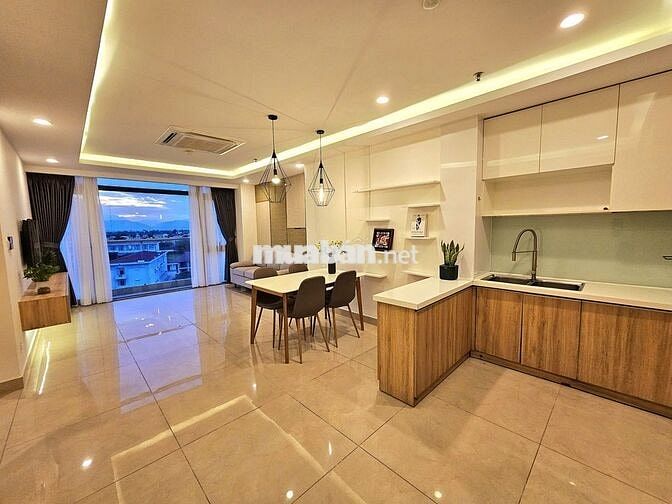 Bán  CC 2PN, 2WC, 70m2, 3,5 tỷ ở Nguyễn Hữu Thọ, view đẹp