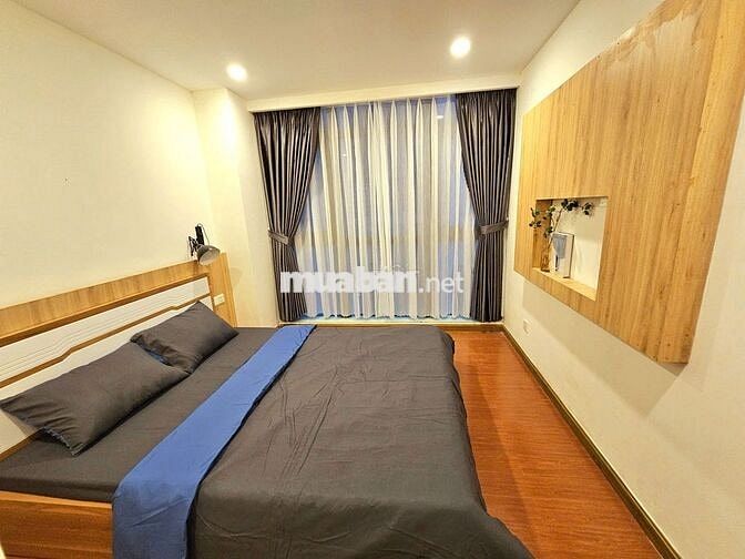 Bán  CC 2PN, 2WC, 70m2, 3,5 tỷ ở Nguyễn Hữu Thọ, view đẹp