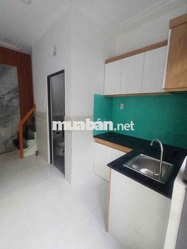 Bán nhà sổ chung ccvb hẻm 4m khu dân cư đông đúc