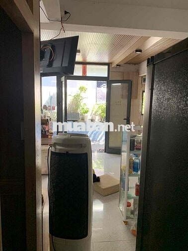 bán nhà 2 tầng sau lưng mt lê duẩn phố ẩm thực