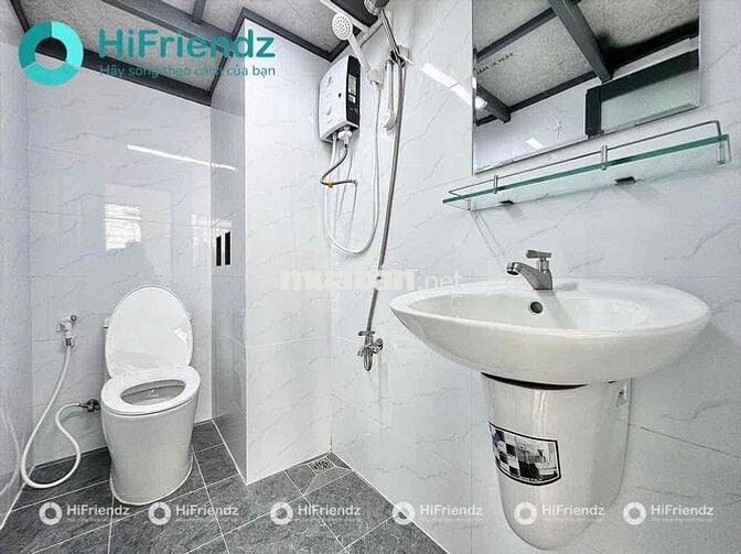 Căn hộ rộng 80m2 giá rẻ đi bộ ra FTU2, UTH, UEF, VLU, HIU, Hàng Xanh.
