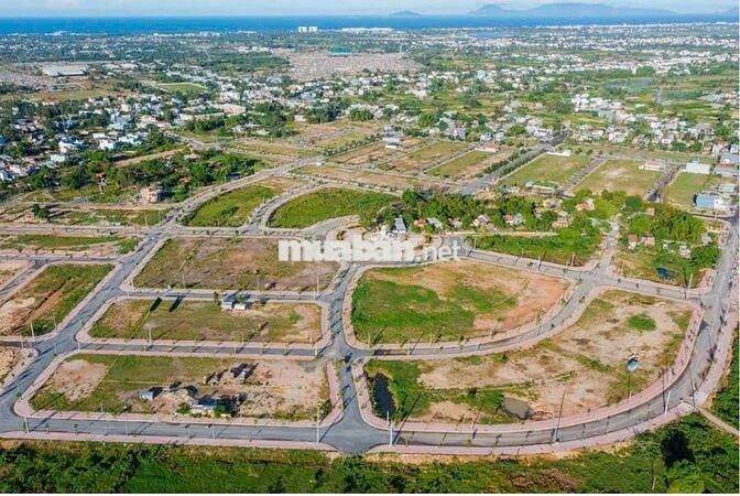 Còn 1 lô sạch đẹp dt 126m2 đối diện công viên cách chợ Lai Nghi 500m