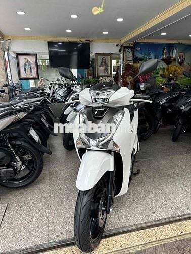SH 150i 2017 Trắng Đen Sporty BSTP Chính Chủ