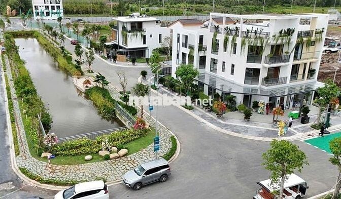 Bán nhà phố 3 tầng chỉ trả trước 850 triệu nhận nhà