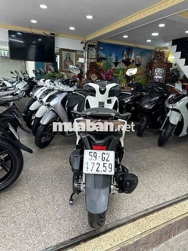 SH 150i 2017 Trắng Đen Sporty BSTP Chính Chủ