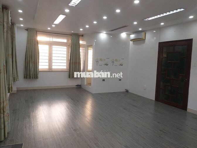 Gần trường Trí Tuệ Việt cho thuê nhà nguyên căn 3 tầng, 12x20
