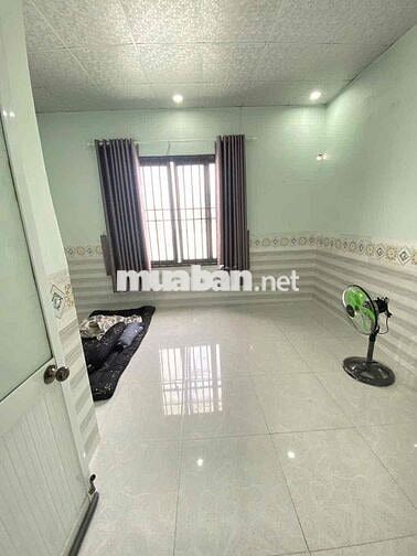 NHÀ SẠCH ĐẸP 2PN, 2 TOLET, ĐẬU OTO TRƯỚC NHÀ. VÀO Ở NGAY