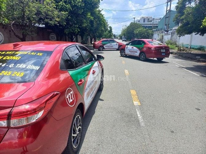 TRUNG TÂM ĐÀO TẠO VÀ SÁT HẠCH LÁI XE THÀNH CÔNG tuyển Giáo Viên