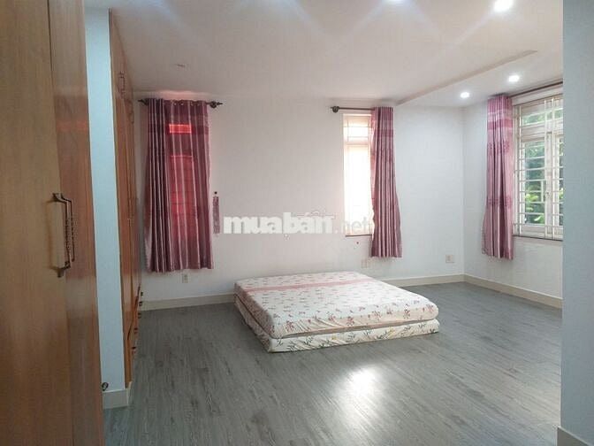 Gần trường Trí Tuệ Việt cho thuê nhà nguyên căn 3 tầng, 12x20