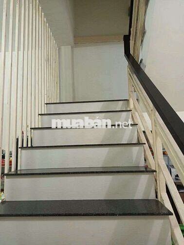 NHÀ DIỆN TÍCH 4*17, TRỆT LẦU, 3PN, 2WC, HẺM XE HƠI
