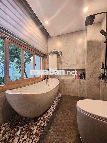 Nhà Xinh Có Sân Trước và Sau - 3PN - 25 triệu